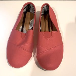 NWT Hot Pink Woman’s Loafers Tom Style Size 6